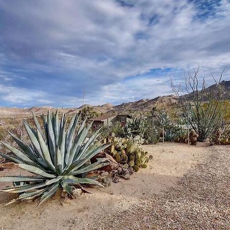 Renovated Lodge - Room 2 With Pool Access Joshua Tree Bagian luar foto