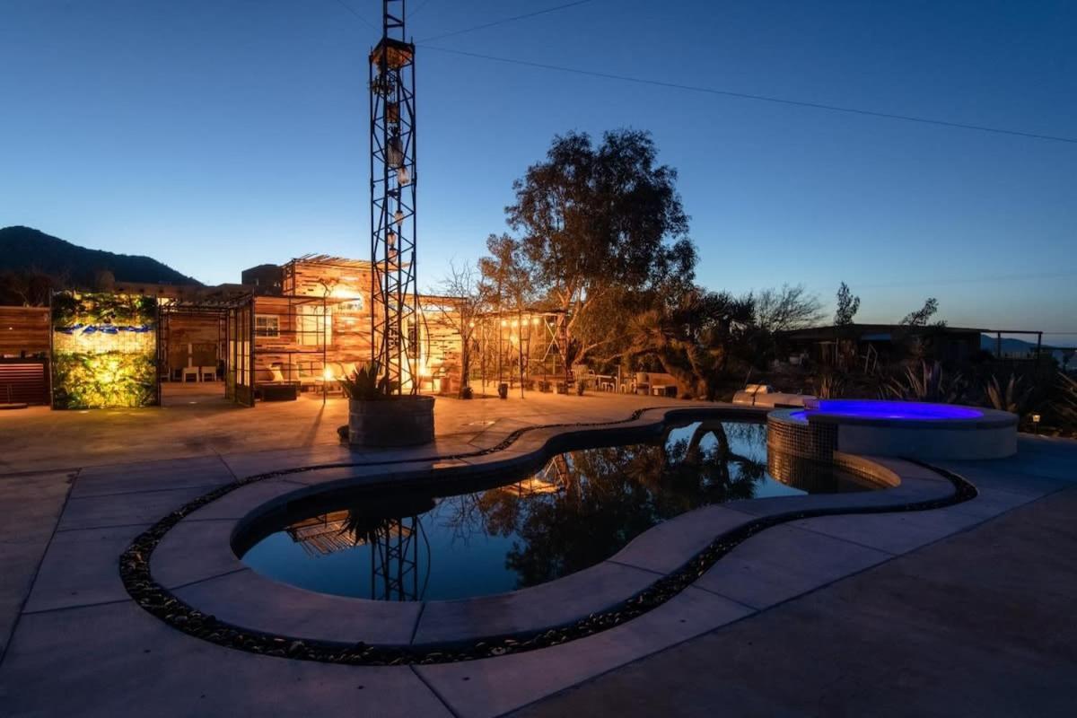 Renovated Lodge - Room 2 With Pool Access Joshua Tree Bagian luar foto
