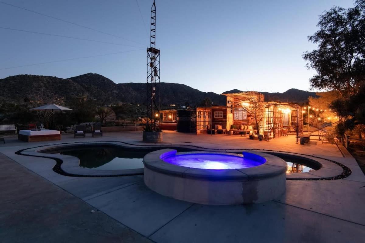 Renovated Lodge - Room 2 With Pool Access Joshua Tree Bagian luar foto