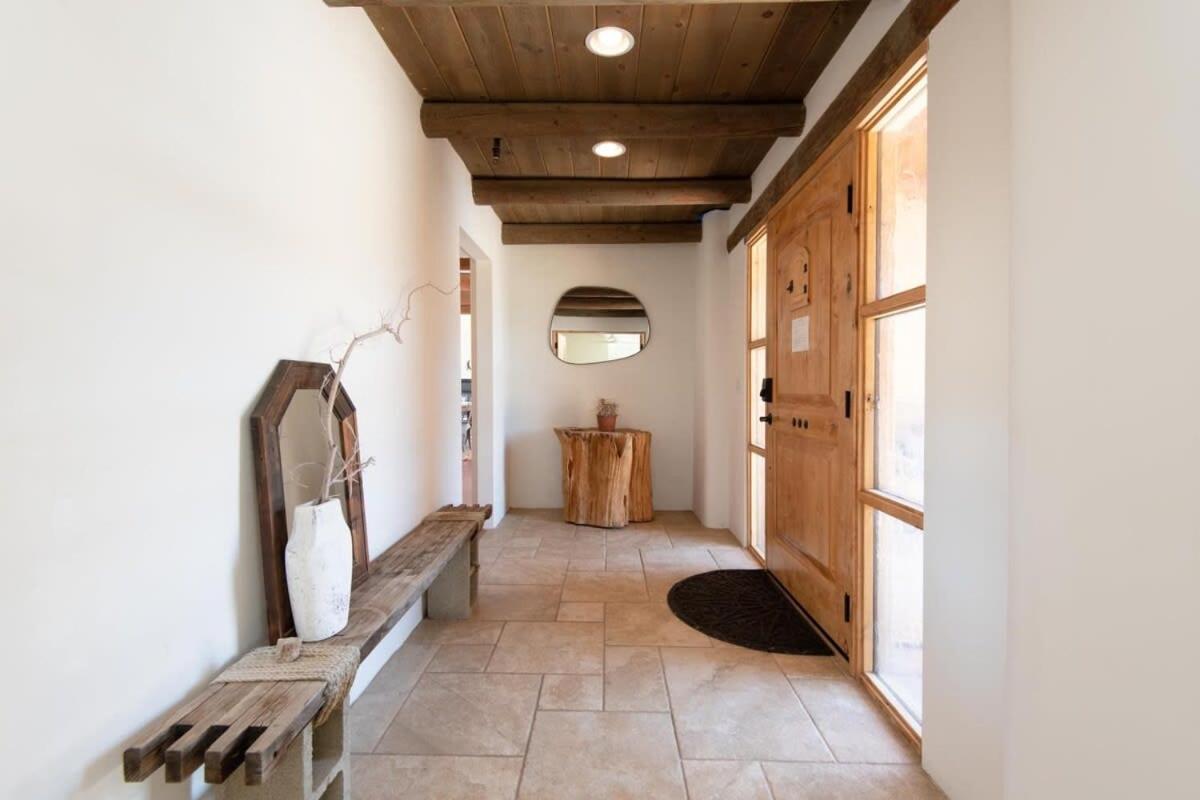 Renovated Lodge - Room 2 With Pool Access Joshua Tree Bagian luar foto