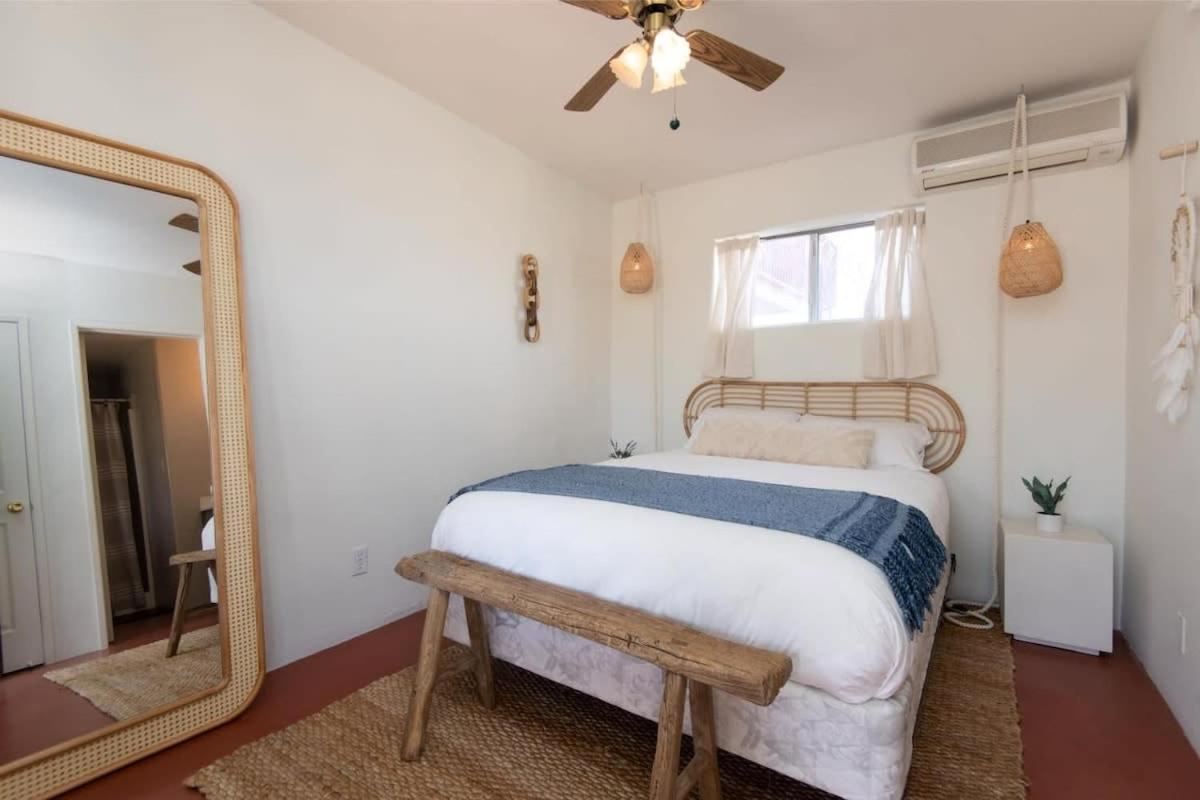 Renovated Lodge - Room 2 With Pool Access Joshua Tree Bagian luar foto
