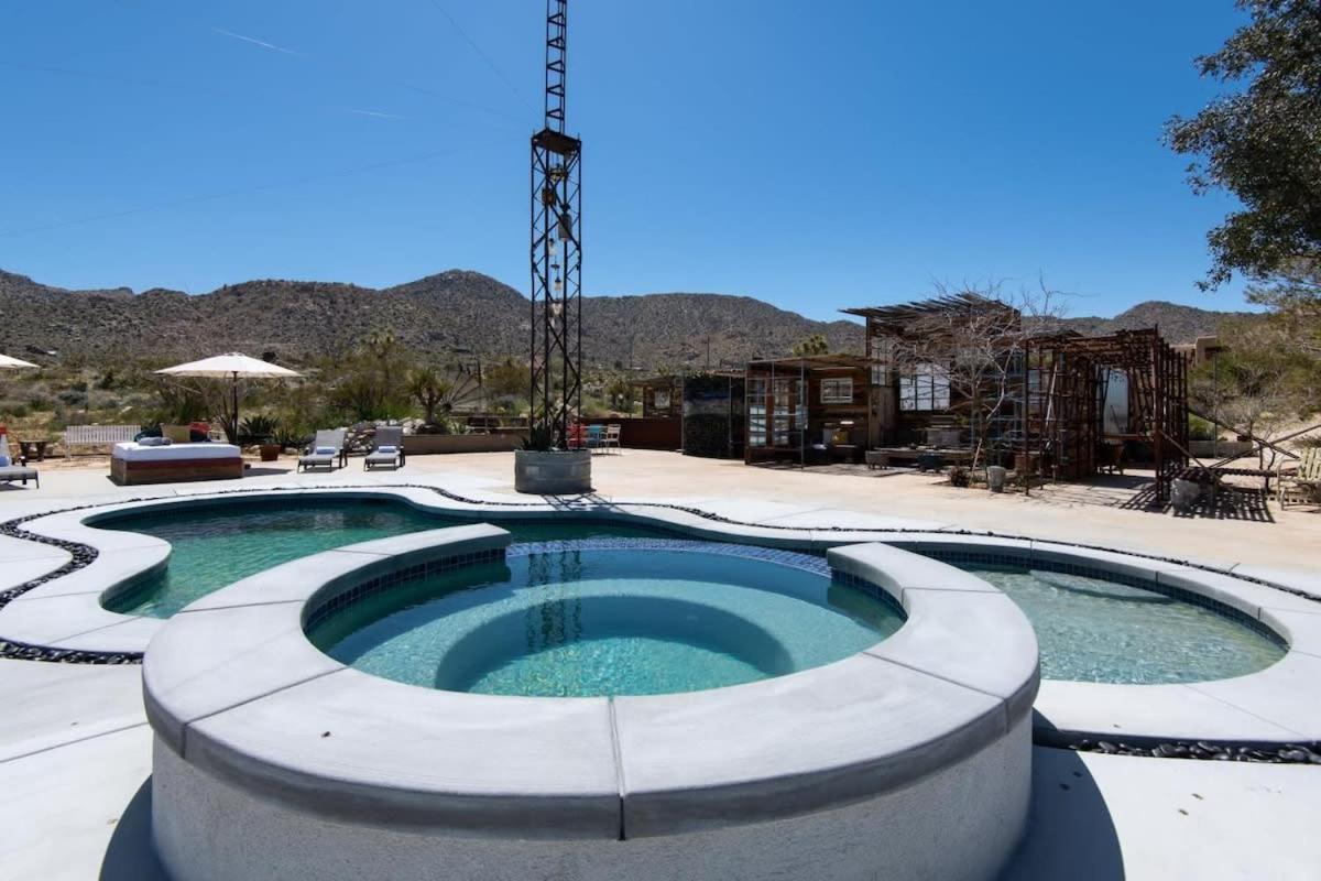 Renovated Lodge - Room 2 With Pool Access Joshua Tree Bagian luar foto
